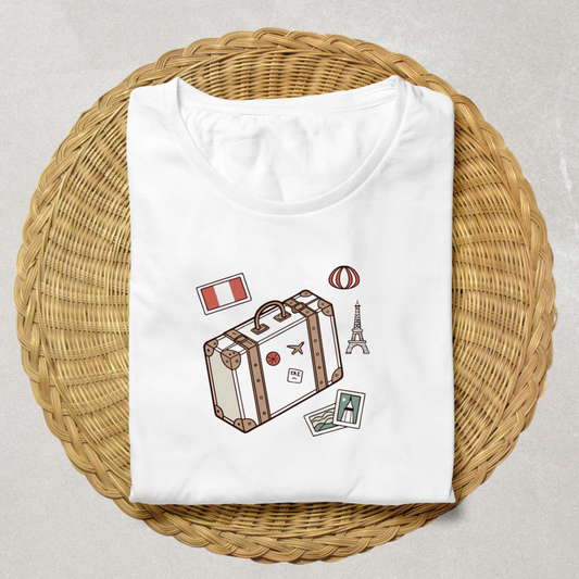 T-shirt avec un motif valise minimaliste évoquant l'évasion et l'aventure