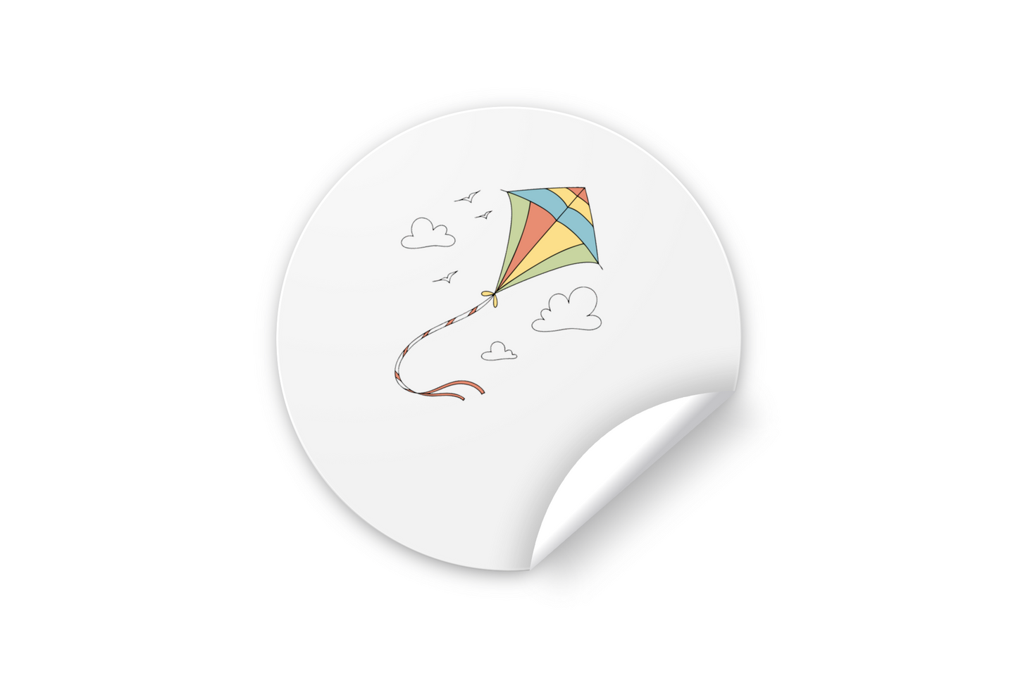 Sticker affichant un cerf-volant pastel coloré en vol sur fond de ciel clair