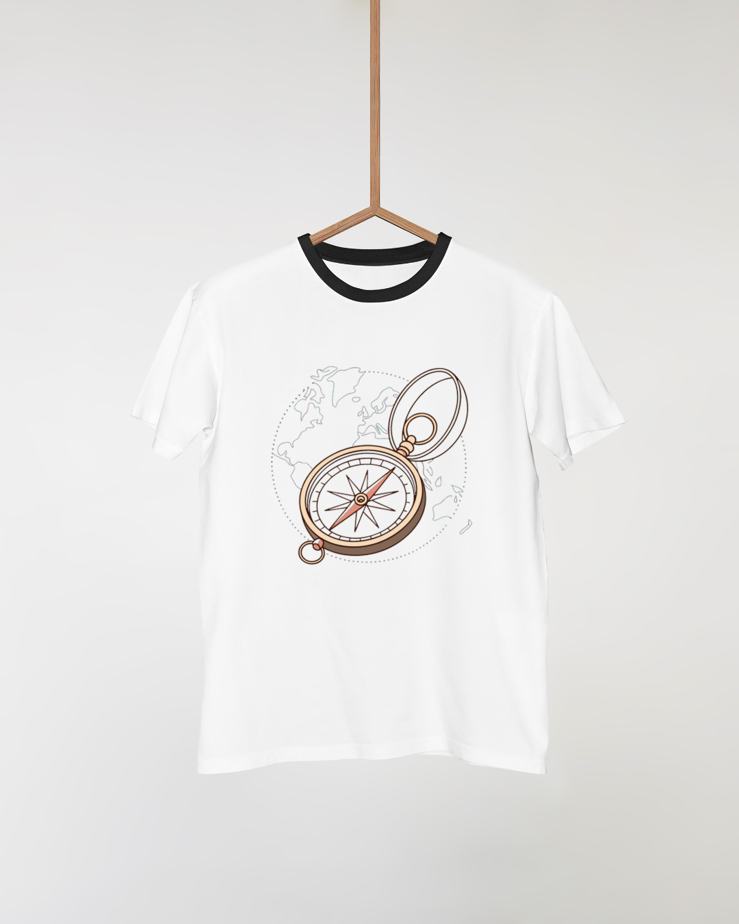 T-shirt avec motif boussole minimaliste, allure exploration, style épuré