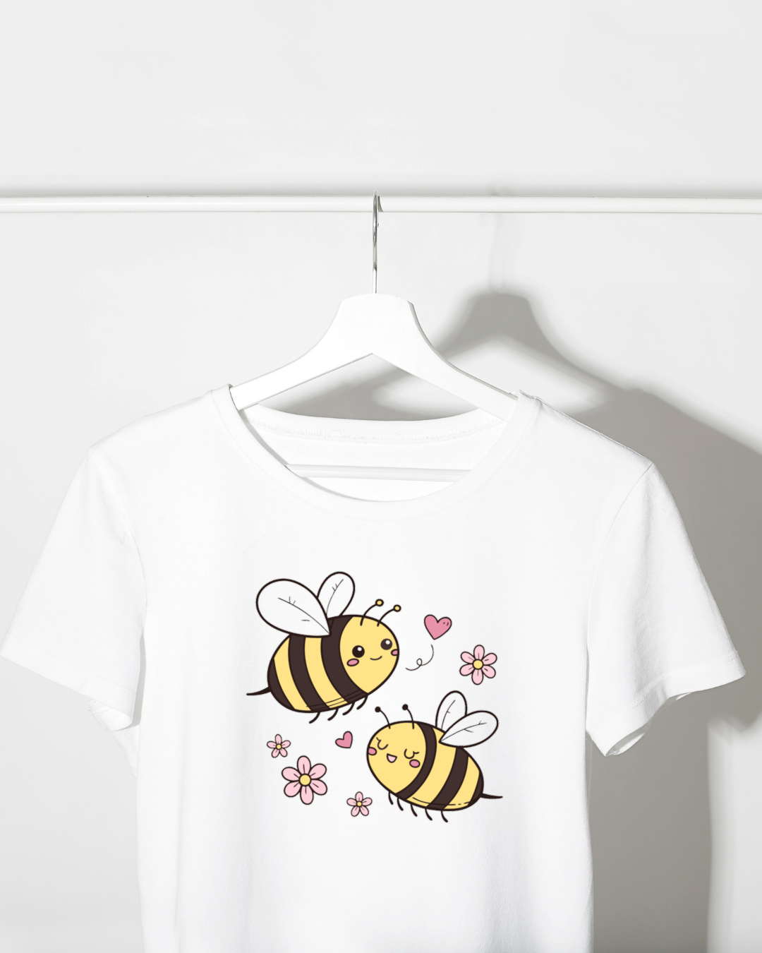 T-shirt à motif printanier avec abeilles kawaii gaies et colorées