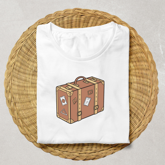 T-shirt avec valise vintage dessinée style aventure rétro
