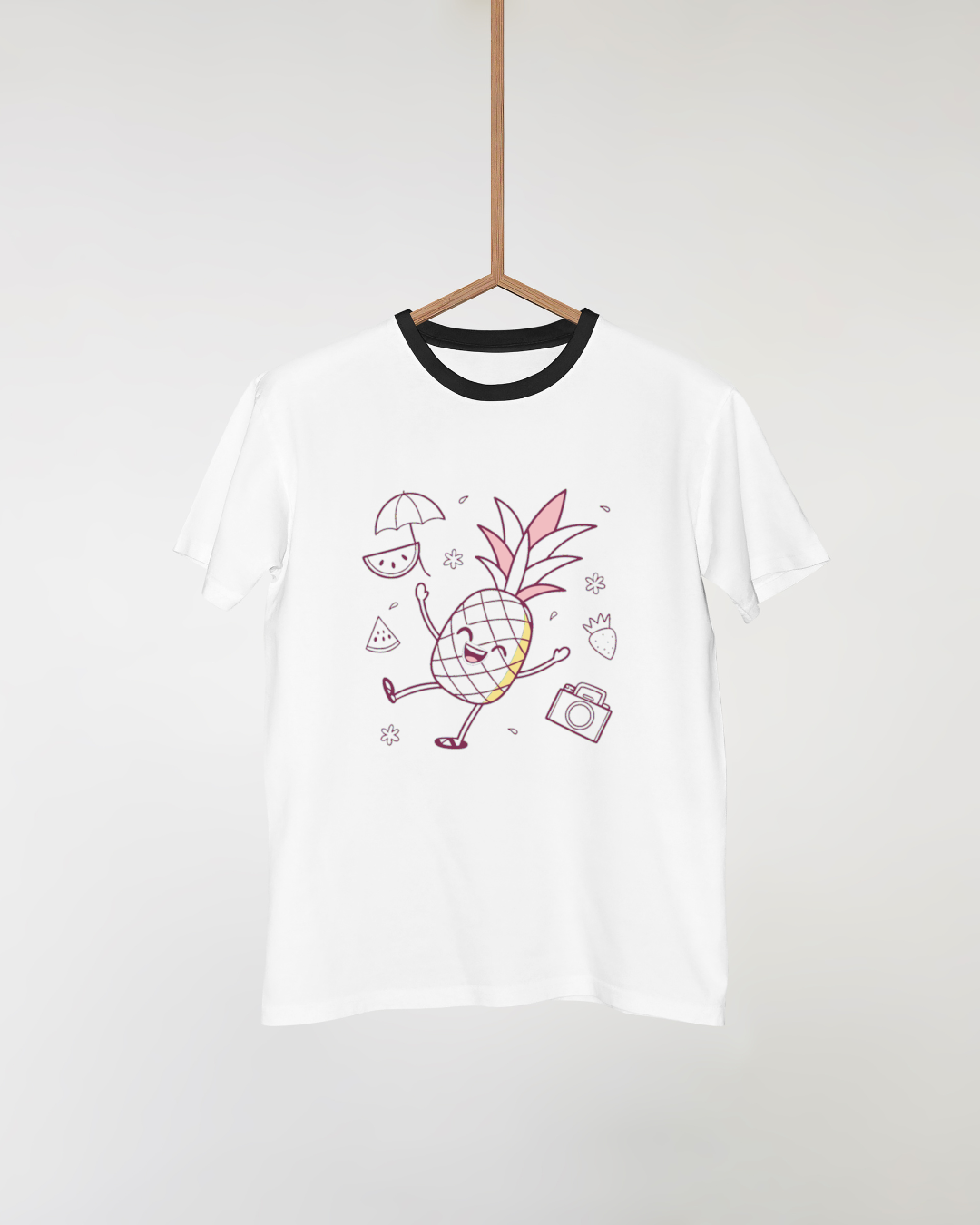 T-shirt style cartoon avec ananas joyeux en tenue estivale