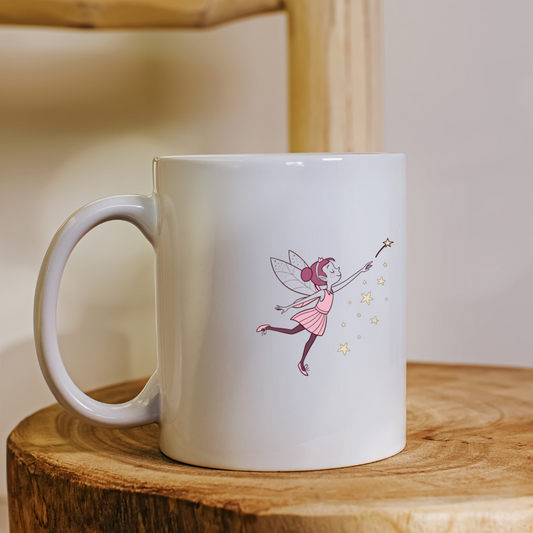 Mug avec design pastel représentant une fée joyeuse poursuivant une étoile