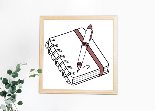 Cadre avec mise en scène d'un carnet et stylo dans un style épuré et moderne