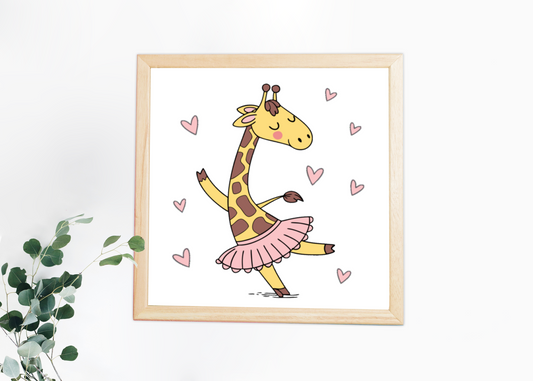 Cadre avec girafe kawaii dansant gracieusement dans des teintes pastel délicates