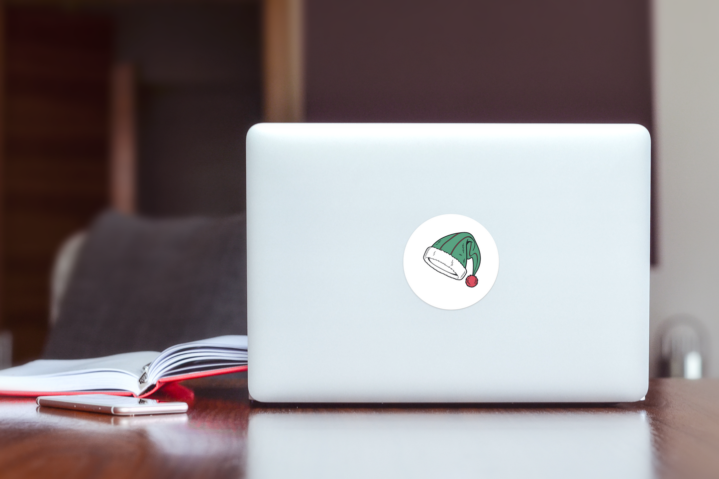 Sticker festif avec chapeau de Noël enjoué pour une ambiance de fête magique