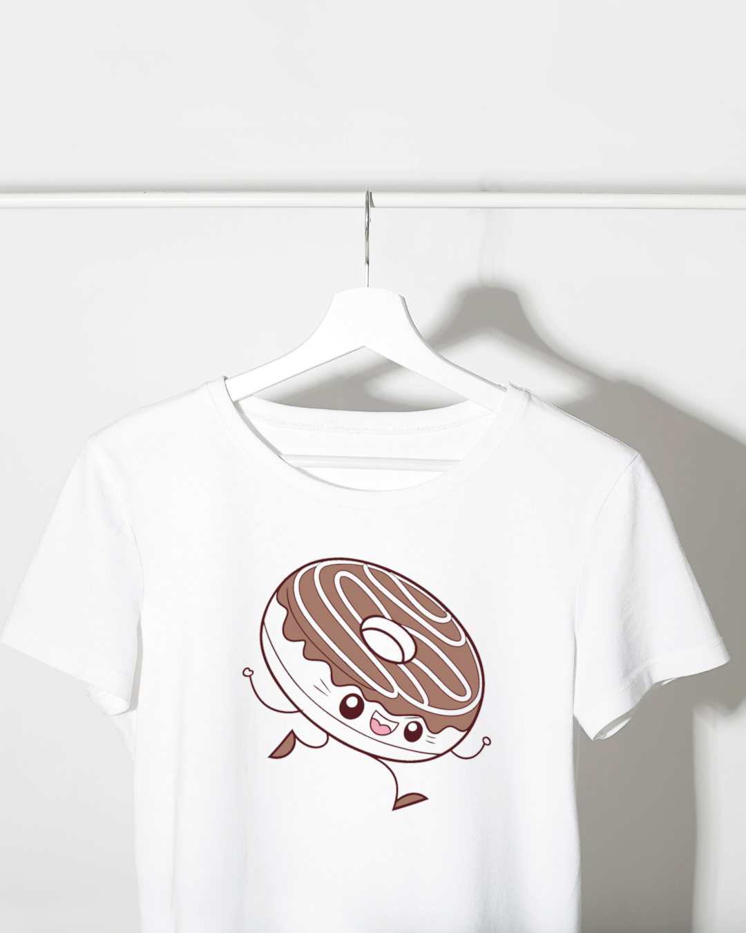 T-shirt amusant avec donut kawaii joyeux, style adorable et artistique