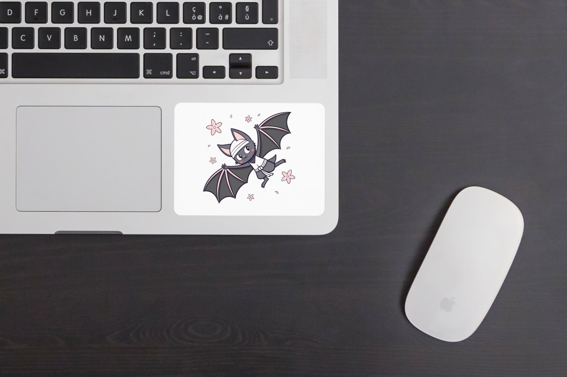Sticker avec chauve-souris kawaii en kimono fleuri, style charme joyeux et coloré