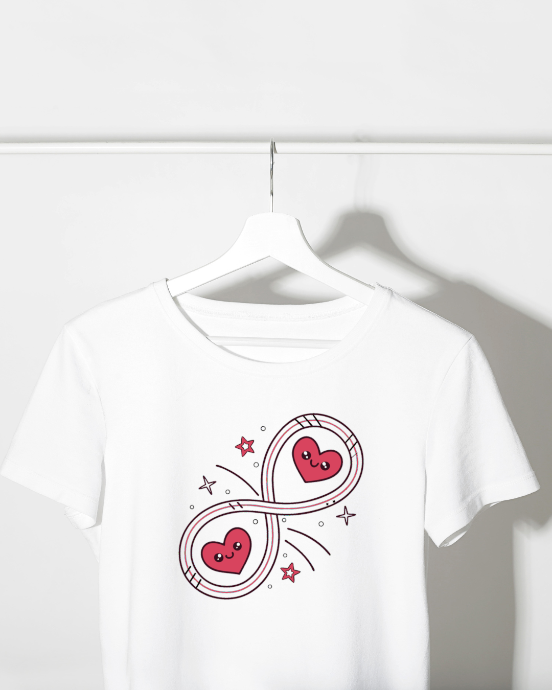 T-shirt Infinity Love tendance pour exprimer un style unique.