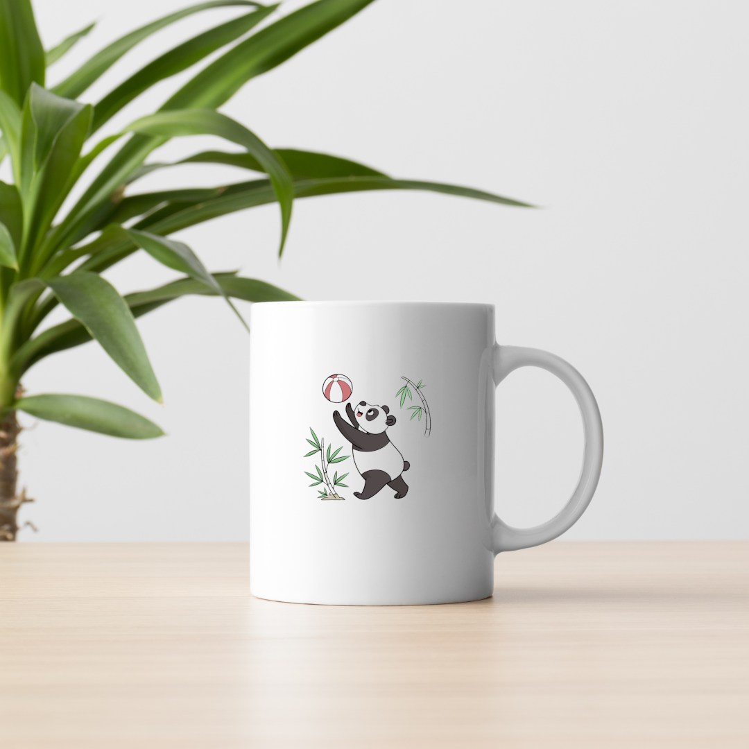 Mug avec panda kawaii jouant avec une balle dans un style nature enfantin