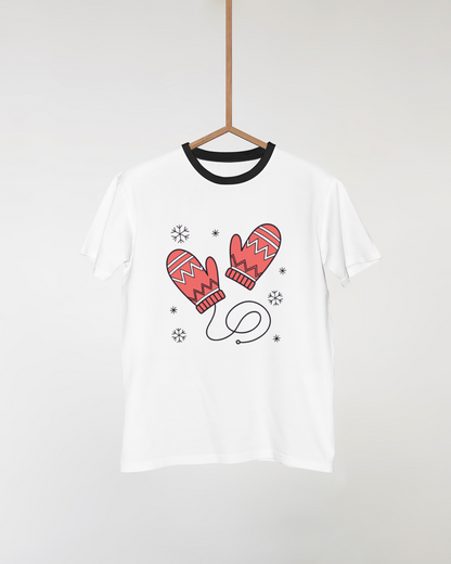T-shirt au design épuré avec moufles d'hiver empli de chaleur et de convivialité