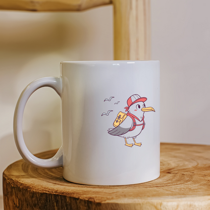 Mug décoré d'une mouette stylisée évoquant le voyage, design plat moderne
