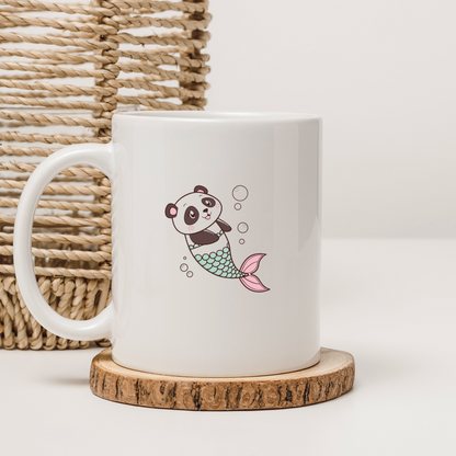 Mug avec dessin de panda en sirène, style vectoriel doux, ambiance océanique