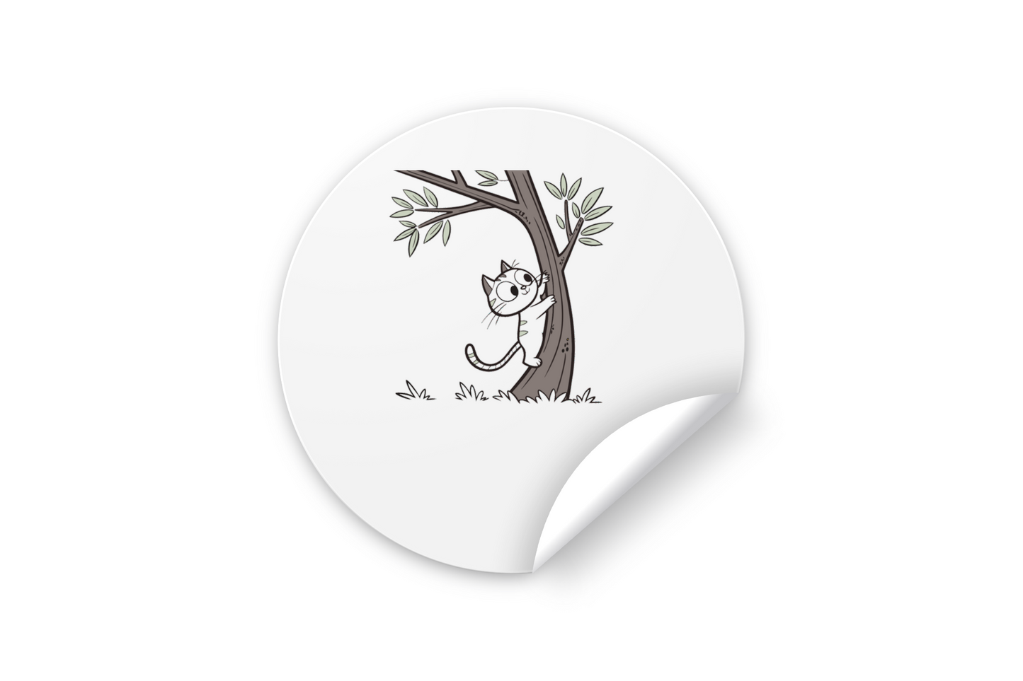 Sticker avec chat grimpeur d'arbre en style minimaliste sur fond ludique