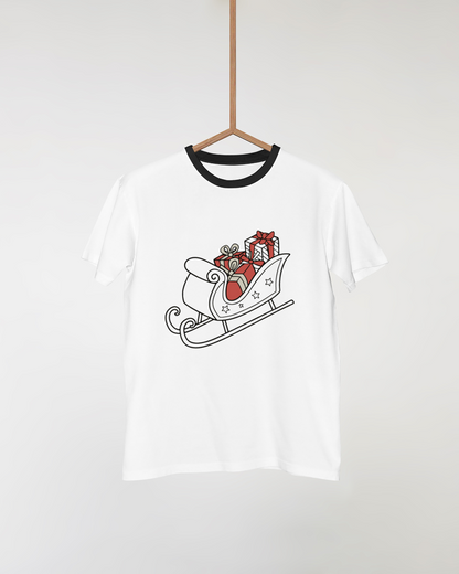 T-shirt festif avec icône traîneau et cadeaux, parfait pour célébrer Noël