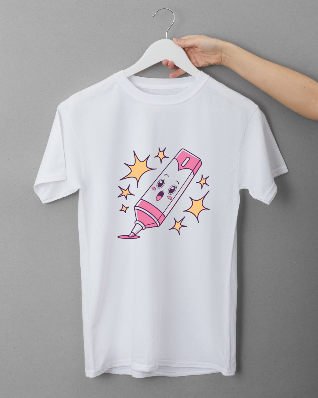 T-shirt blanc orné d'un motif numérique coloré au style minimaliste et amusant