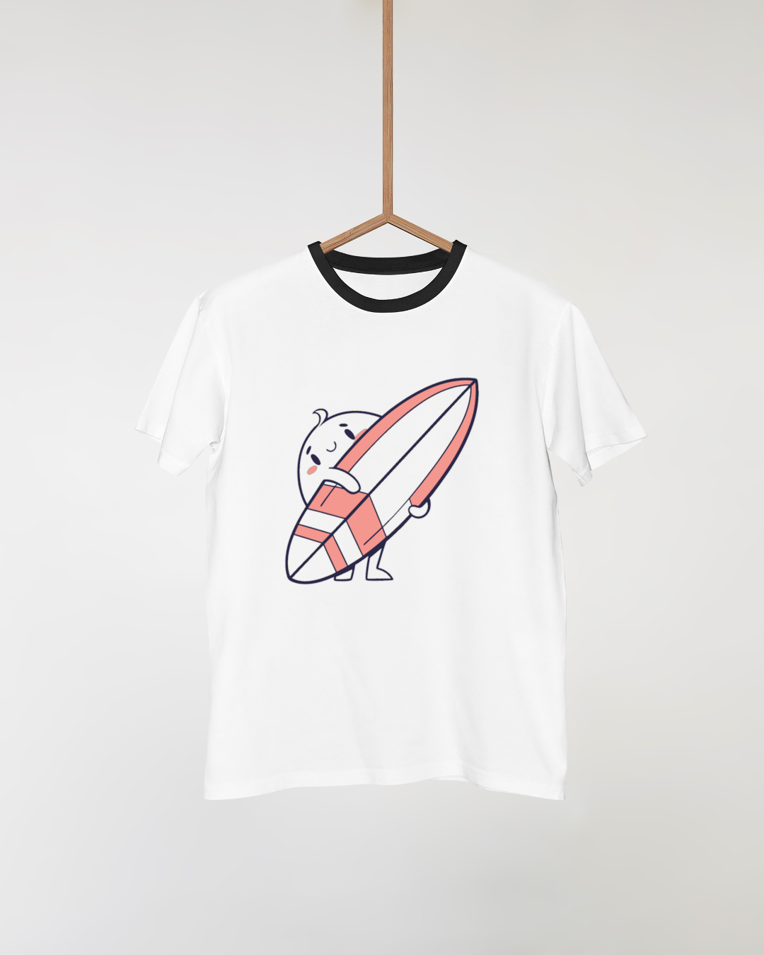 T-shirt décoré d'un fantôme minimaliste en train de surfer ambiance estivale