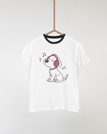Design vectoriel flat sur t-shirt représentant un chien mélomane écoutant de la musique