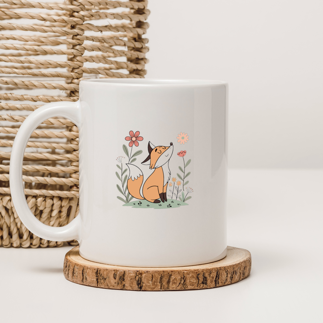 Mug avec un renard contemplatif en motif pastel dans un jardin fleuri paisible