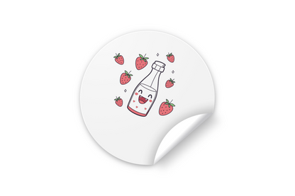 Sticker avec une bouteille joyeuse ornée de fraises en style Kawaii sur fond fruité