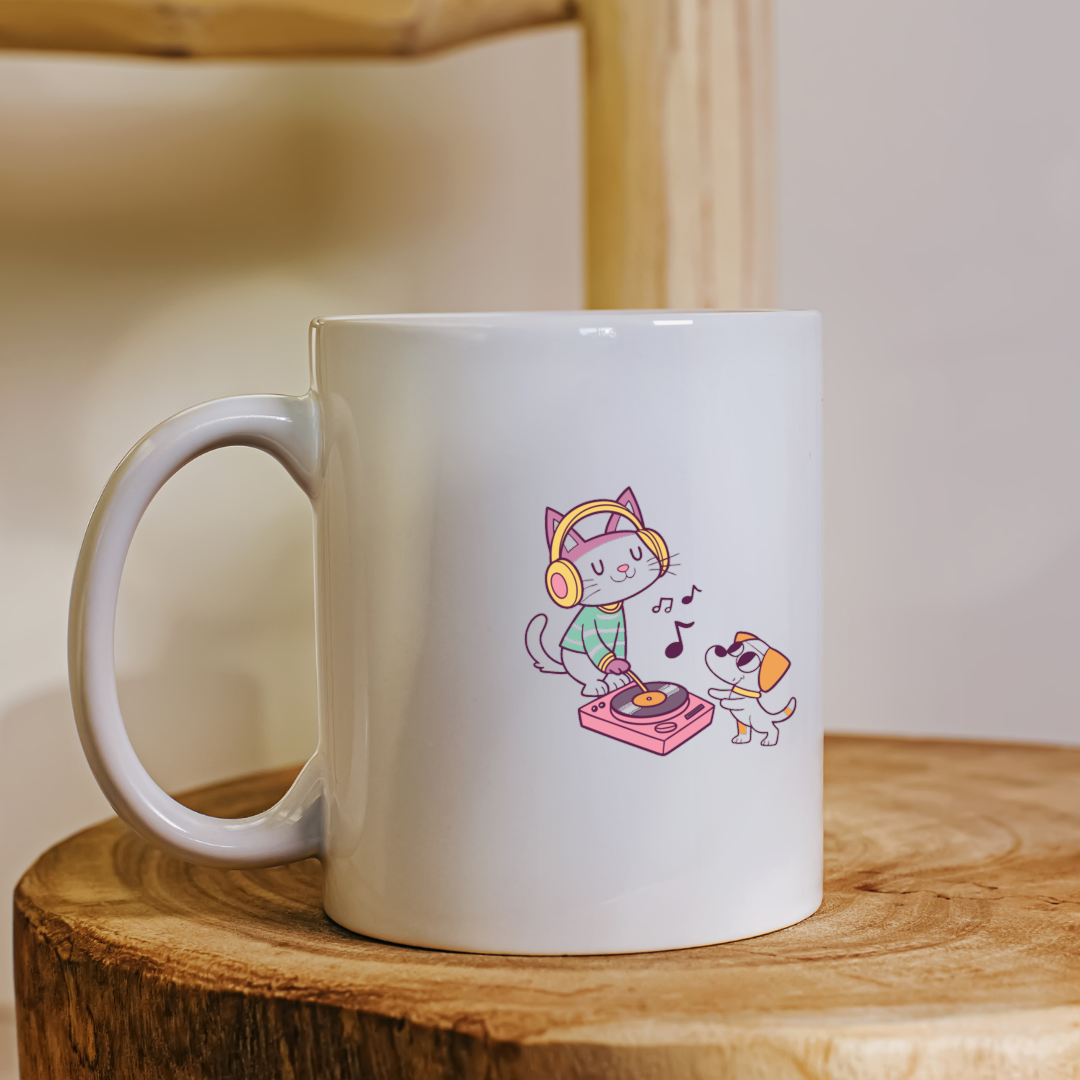 Mug avec chat DJ kawaii en pleine fête musicale, style mignon et amusant