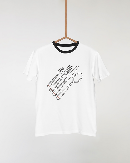 T-shirt minimaliste avec couverts élégants stylisés en icône numérique moderne