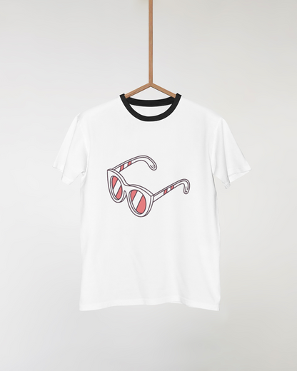 T-shirt design rétro avec lunettes de soleil éclatantes pour vacances ensoleillées