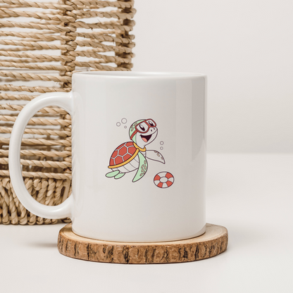 Mug avec tortue joyeuse en plongée design coloré pour aventure marine ludique