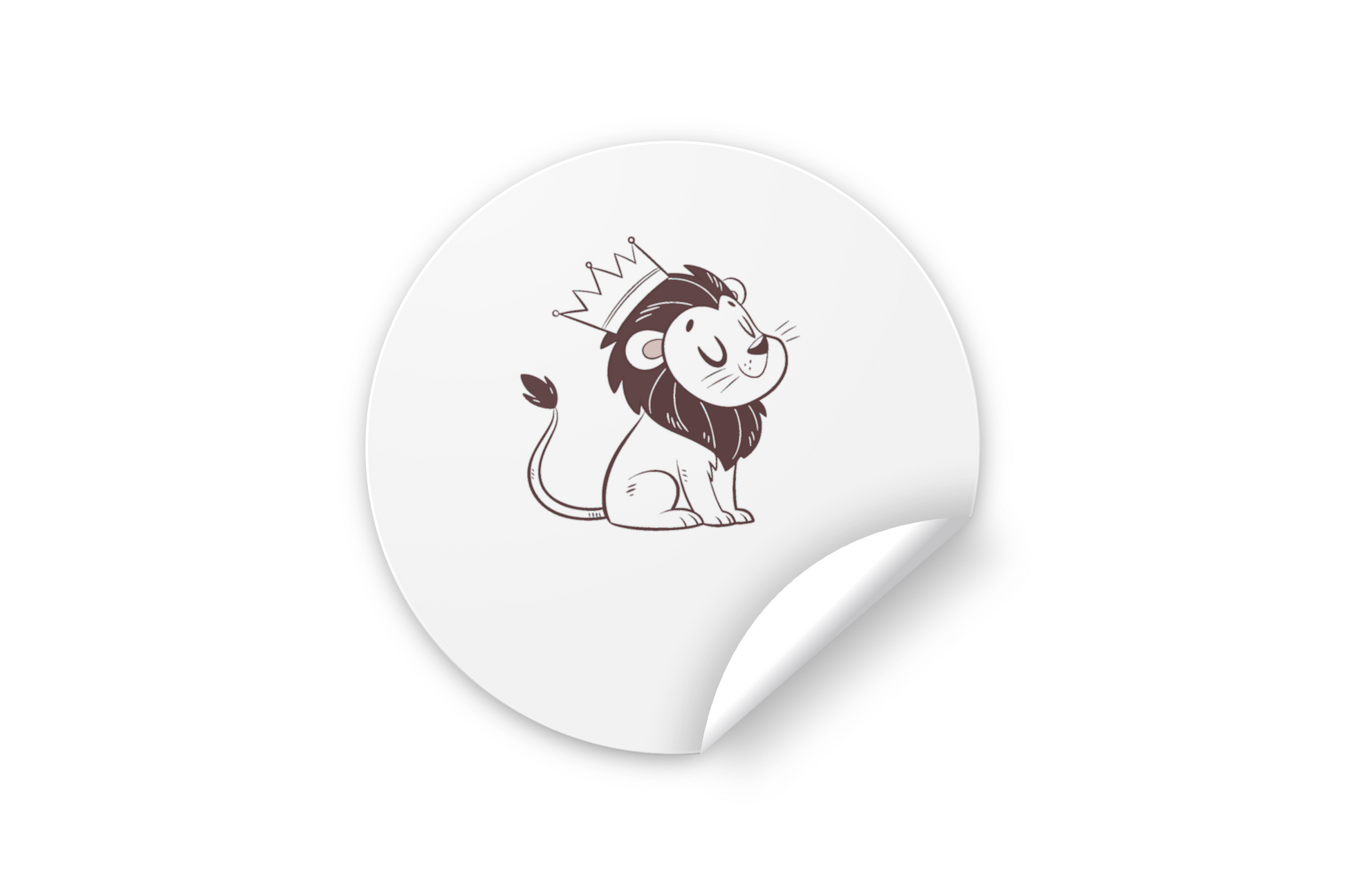 Sticker avec lion couronné joyeux stylisé, ajouté à un fond jungle vibrant