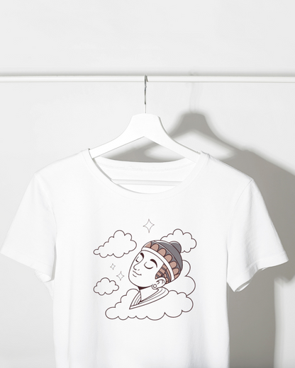 T-shirt décoré d'une icône éthérée de Bouddha flottant parmi des nuages rêveurs