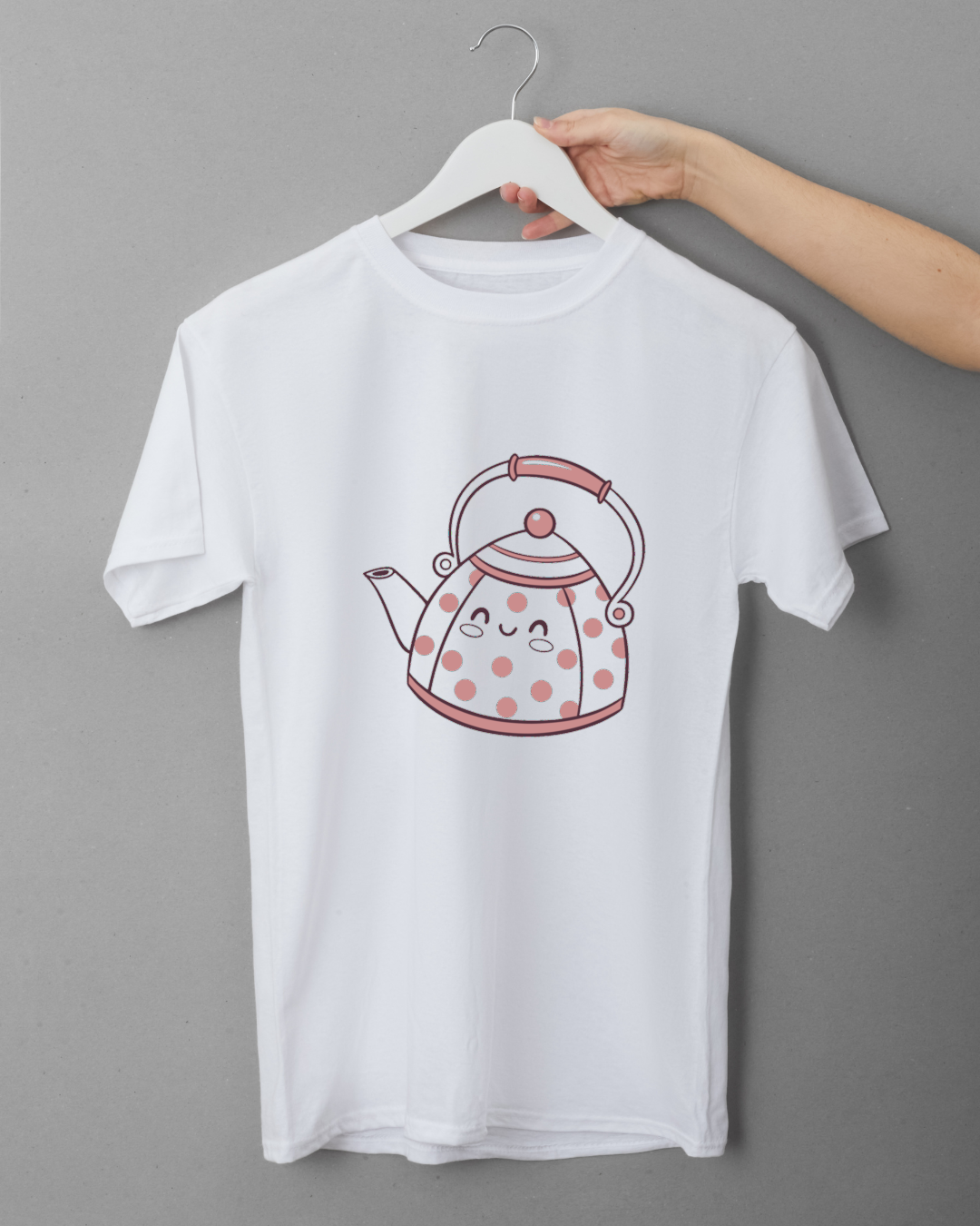 T-shirt stylisé avec théière souriante à pois en style kawaii