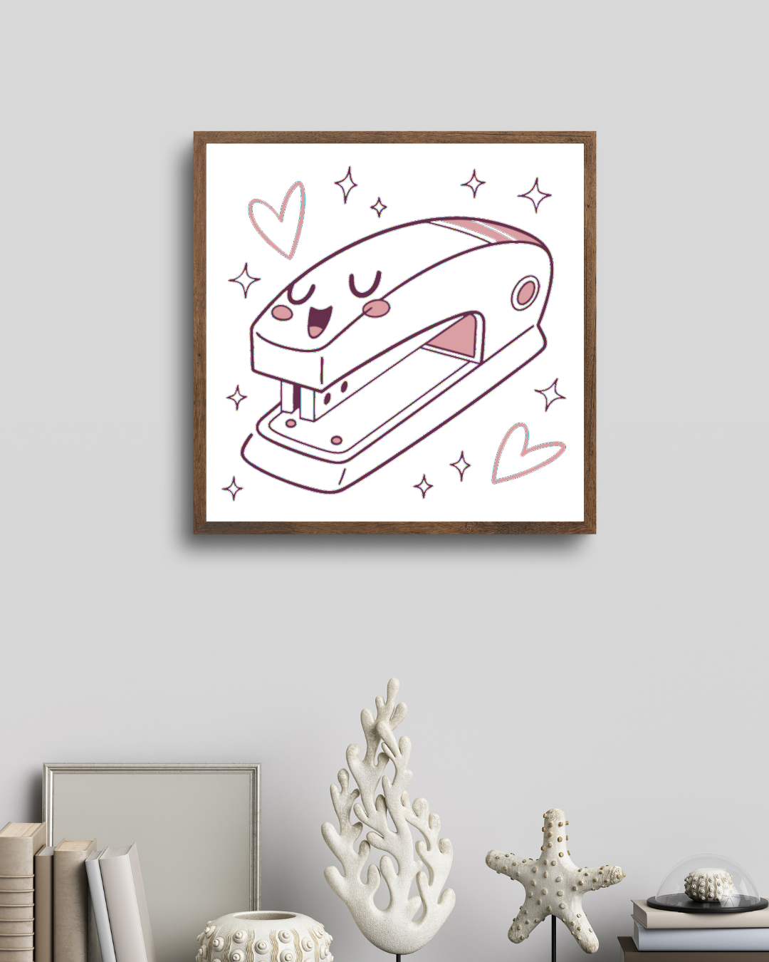 Cadre décoratif ambiance scolaire avec une agrafeuse joyeuse au design ludique