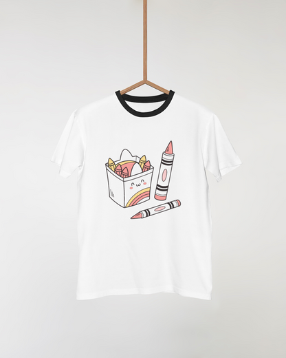 T-shirt décoré crayons kawaii pastel style enfantine ultra coloré et convivial