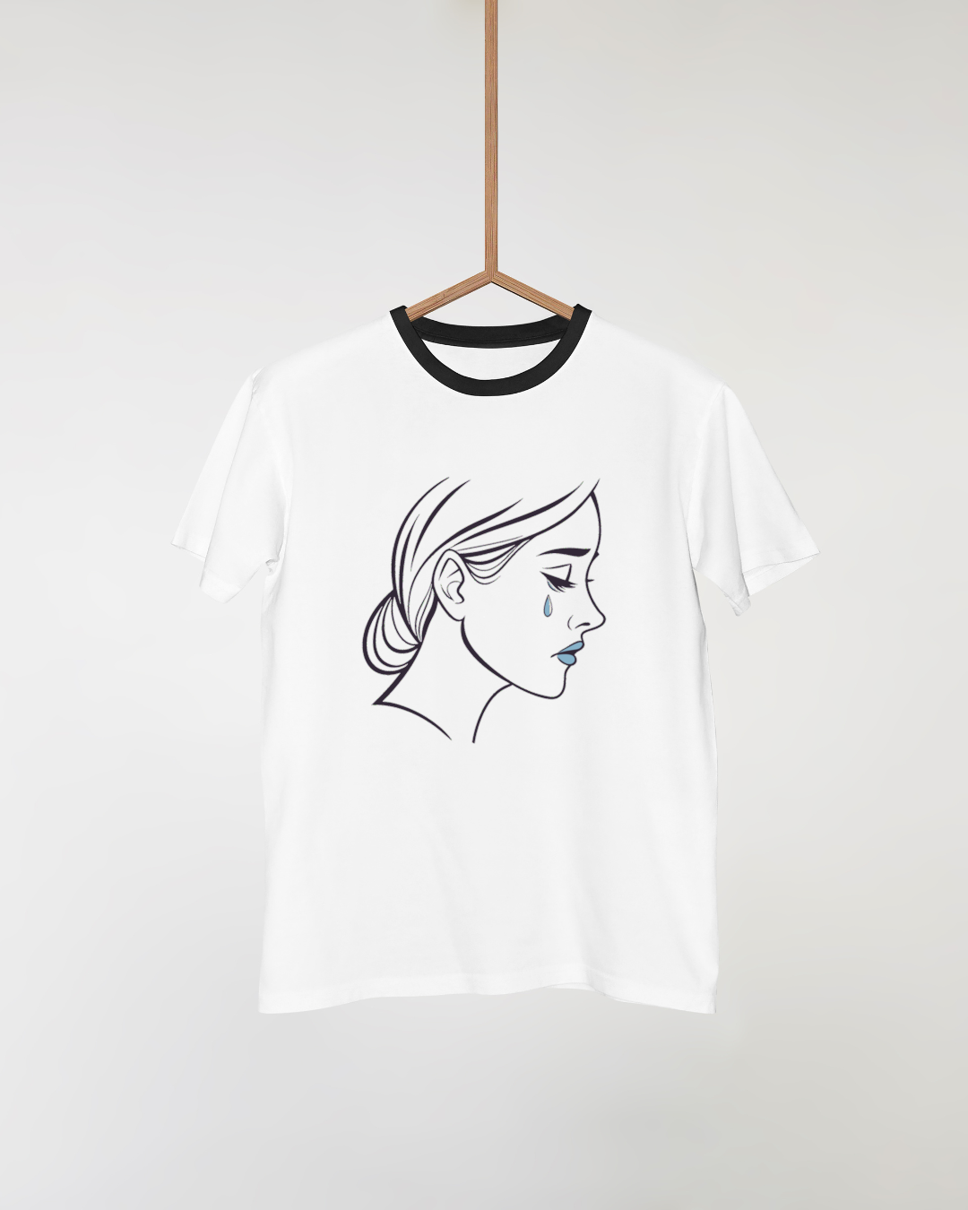 T-shirt avec motif artistique de femme mélancolique sur fond vibrant et expressif