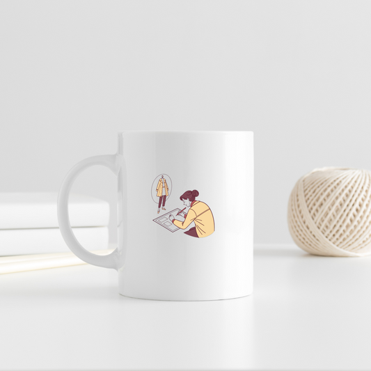 Styliste créant des modèles sur un mug pour inspirer les amateurs de mode., Design mode sur un t-shirt, parfait pour les stylistes en herbe., Illustratrice dessinant des modèles vintage, idéal pour la déco., Croquis de mode encadré, apportant une touche artistique., Sticker de styliste dessinant, élément décoratif tendance.