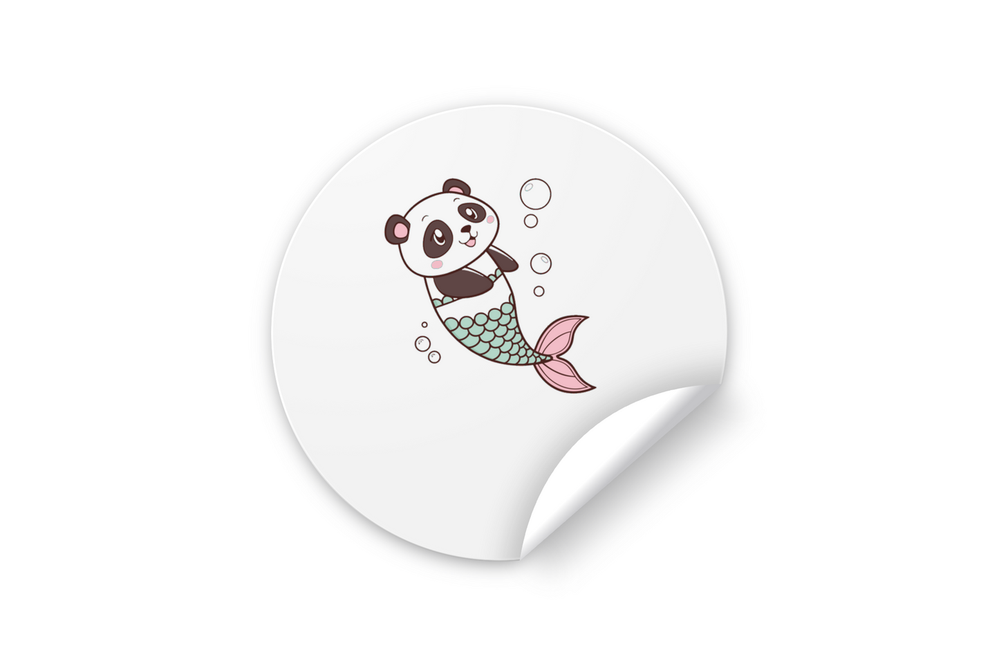 Sticker représentant un panda joyeusement transformé en sirène sur fond océanique doux