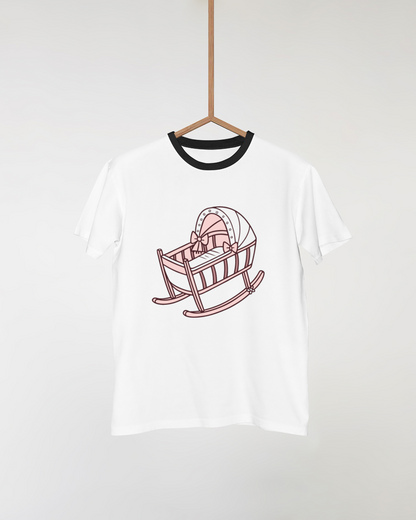 Visuel de berceau kawaii sur t-shirt, ambiance vintage et douce.
