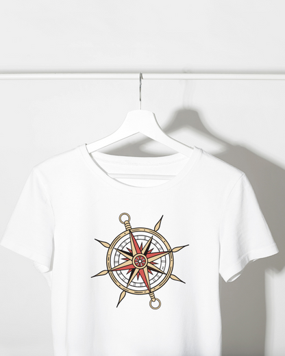 T-shirt affichant une boussole vintage pour une allure aventure nautique authentique