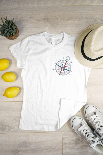 T-shirt avec boussole aventurière au design élégant pour les passionnés de voyage