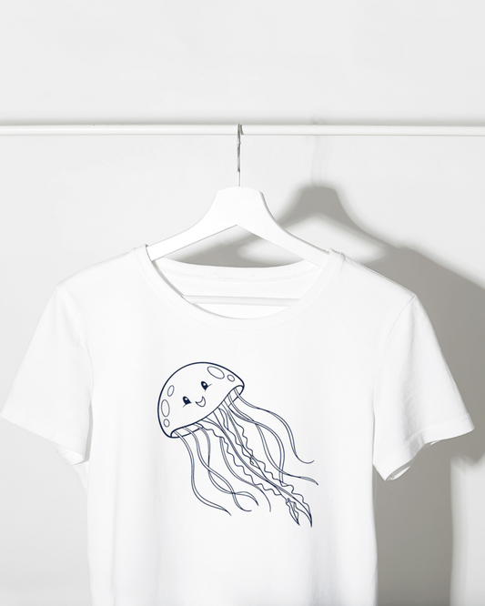 T-shirt avec Médusa souriante en motif marin doux et thème océan vibrant