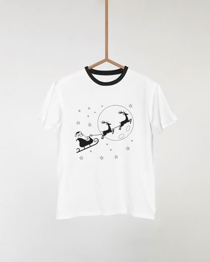 T-shirt avec Père Noël volant en style monochrome pour une touche féerique