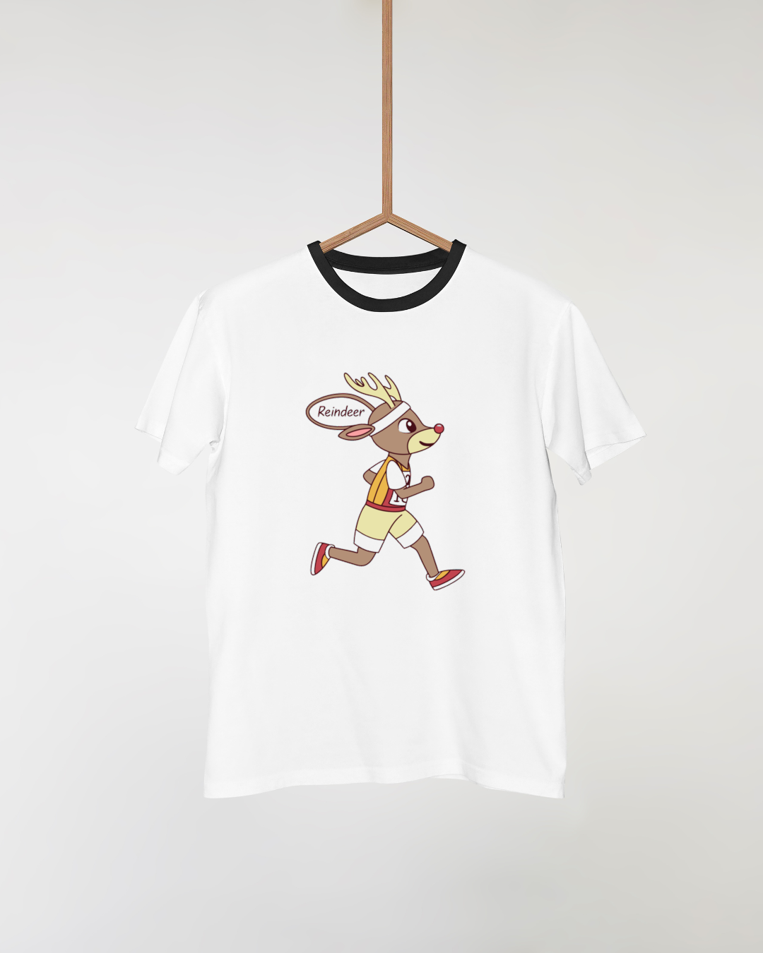 T-shirt fun avec un renne cartoon inspiré du marathon et esprit hivernal