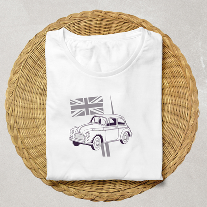 T-shirt orné du Morris Minor, un incontournable pour les fans de classiques automobiles.
