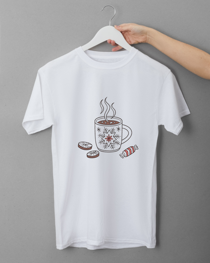 T-shirt cocooning avec icône chocolat chaud pour ambiance hivernale chaleureuse
