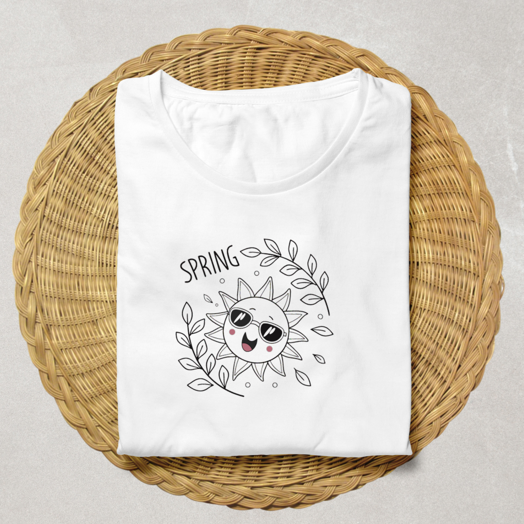 T-shirt orné d'un soleil jovial arborant des lunettes pour un look printanier vibrant