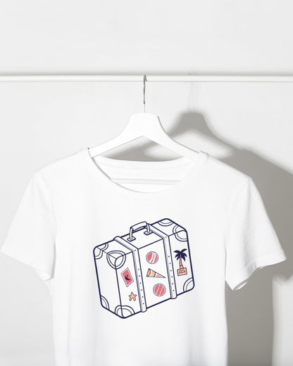 T-shirt blanc avec design minimaliste d'une valise thème voyage au centre