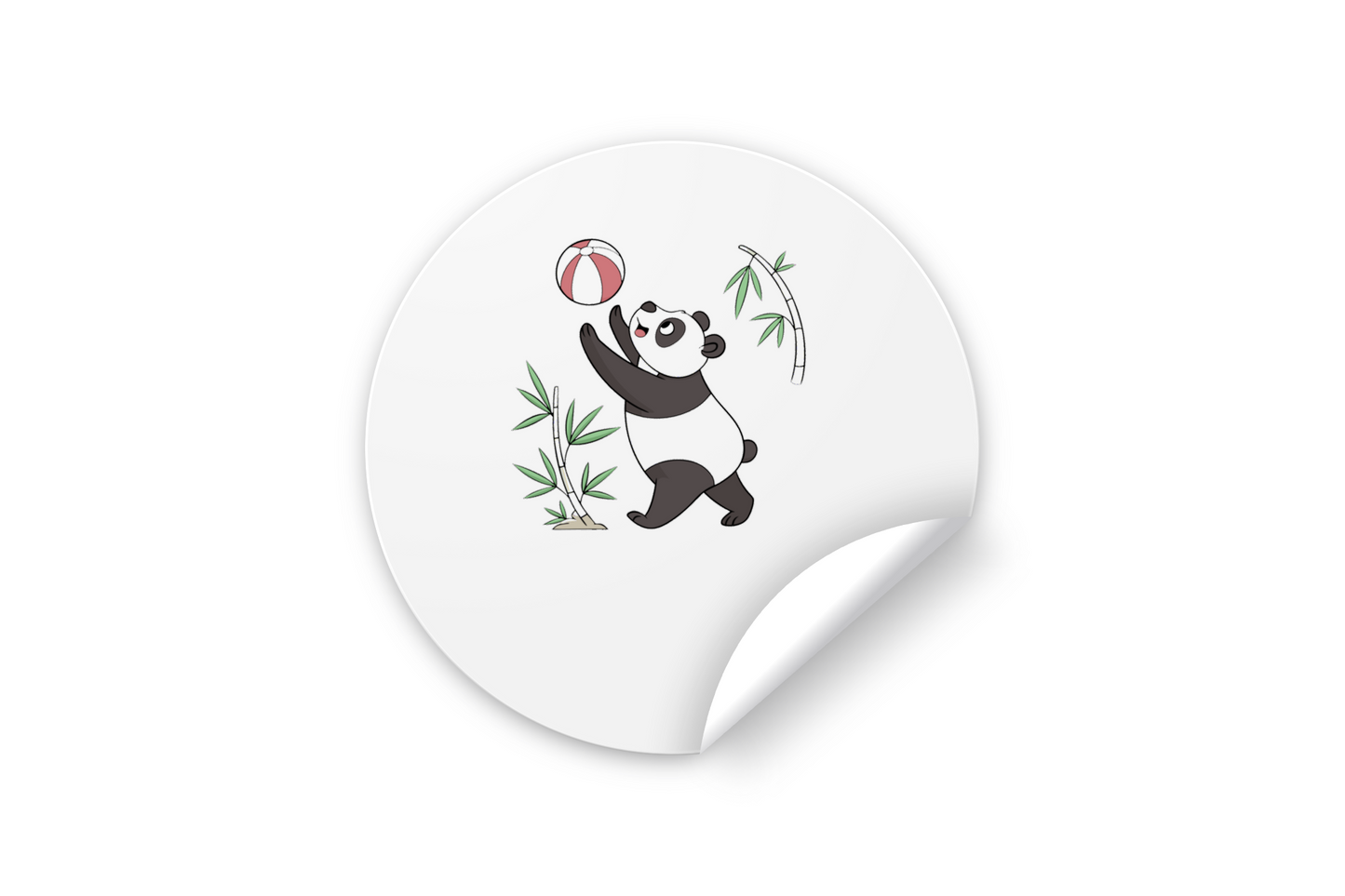 Sticker avec panda adorable jouant avec une balle dans un style kawaii et naturel