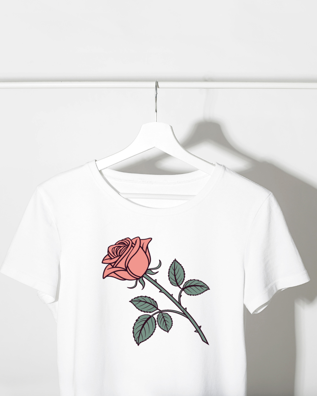 T-shirt design moderne avec rose unique.