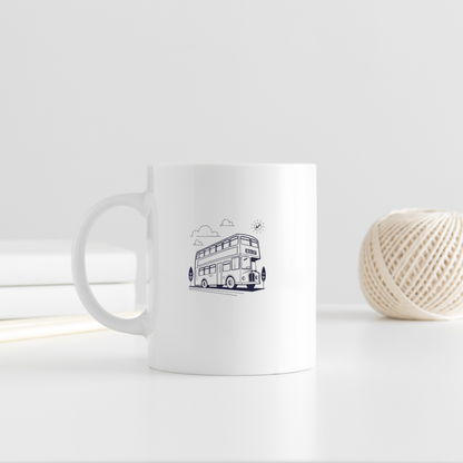 Mug blanc décoré d'un bus à impériale vintage monochrome style voyage rétro