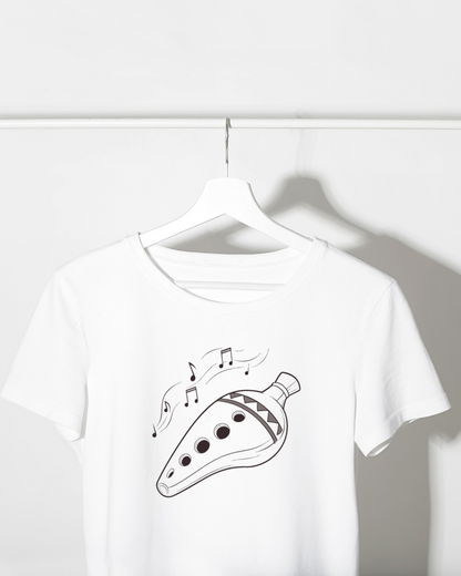 T-shirt blanc affichant une note musicale harmonieuse pour un look mélodieux